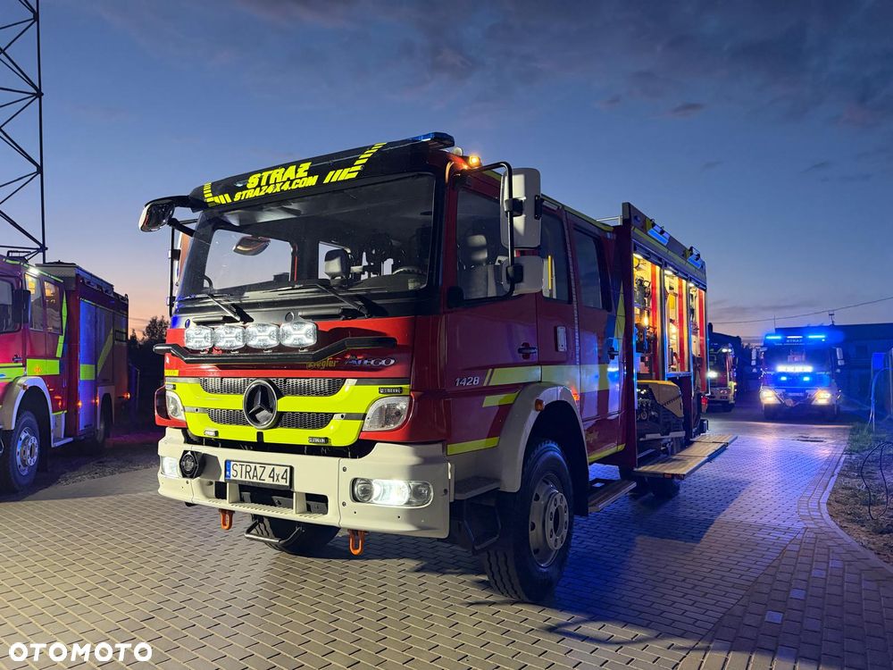 Mercedes-Benz Atego GBA 4x4 Wóz Strażacki 3t wody, Wysokie prześwity, Maszt oświetleniowy, wysokie kąty natarcia, szybkie natarcie, Straż Pożarna - 6