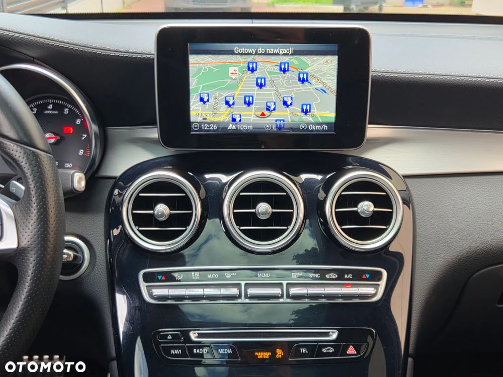 Mercedes-Benz GLC 250 4Matic 9G-TRONIC AMG Line - 18