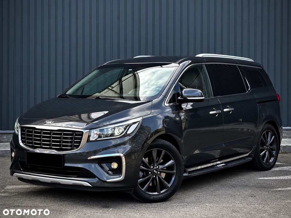 Kia Carnival - 4