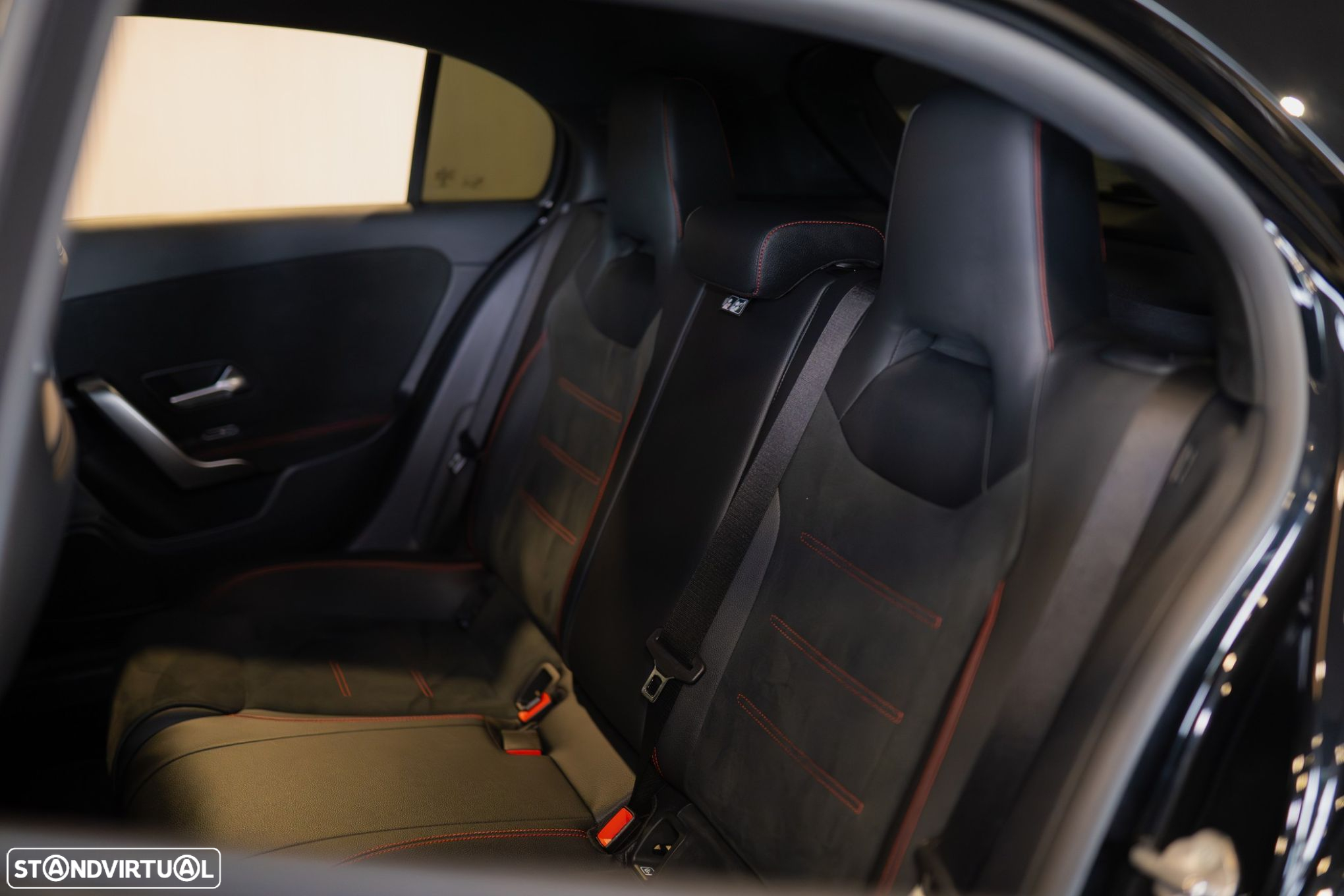 Mercedes-Benz A 250 e AMG Line - 30