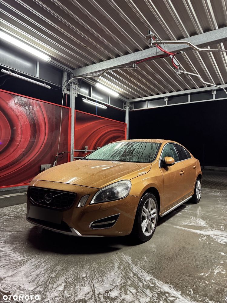 Volvo S60 D5 Summum - 10