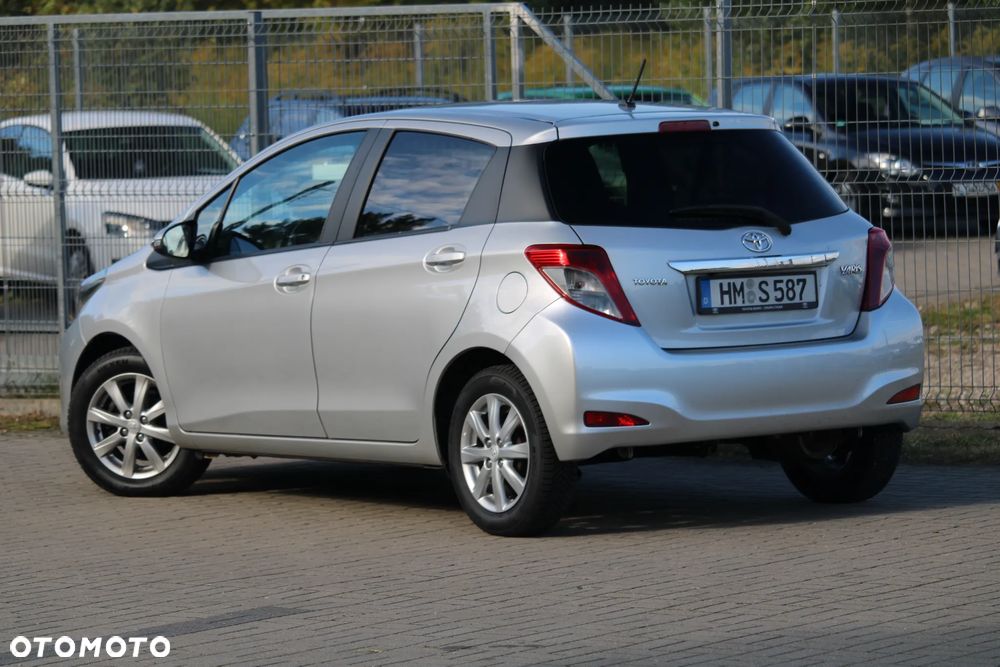 Toyota Yaris - 11