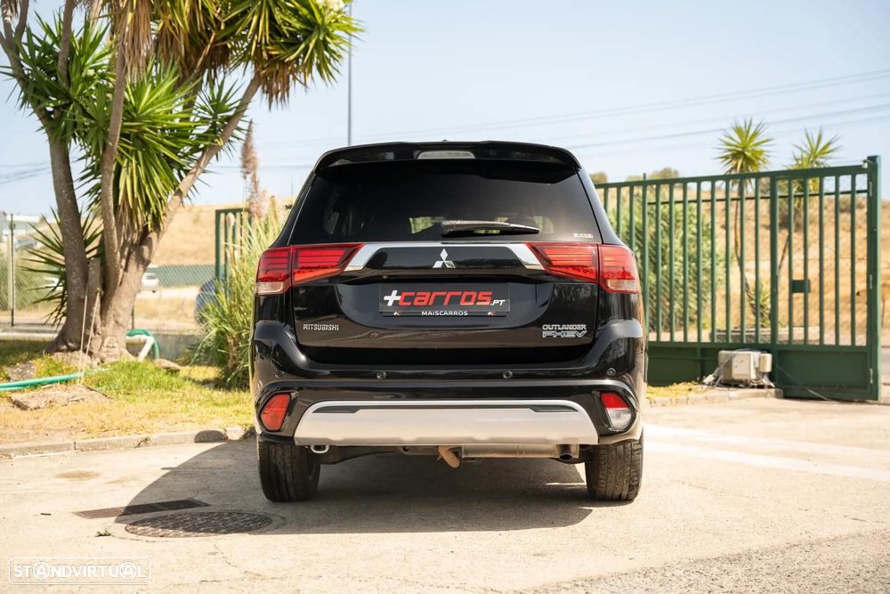 Mitsubishi Outlander 2.4 Instyle - 10