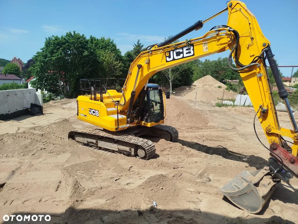 JCB - 4