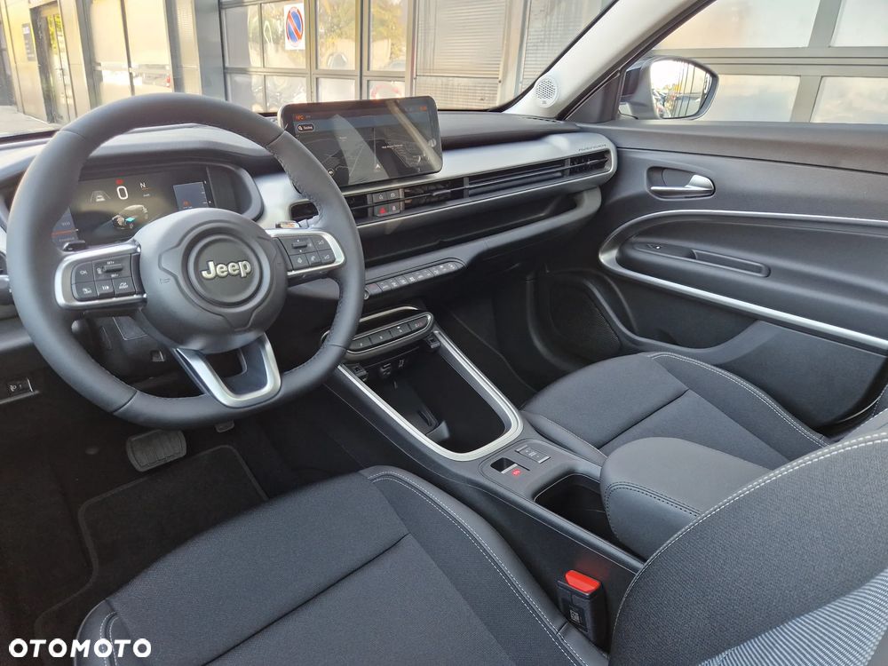 Jeep Avenger 1.2 T3 mHEV Summit FWD eDCT6 - 19