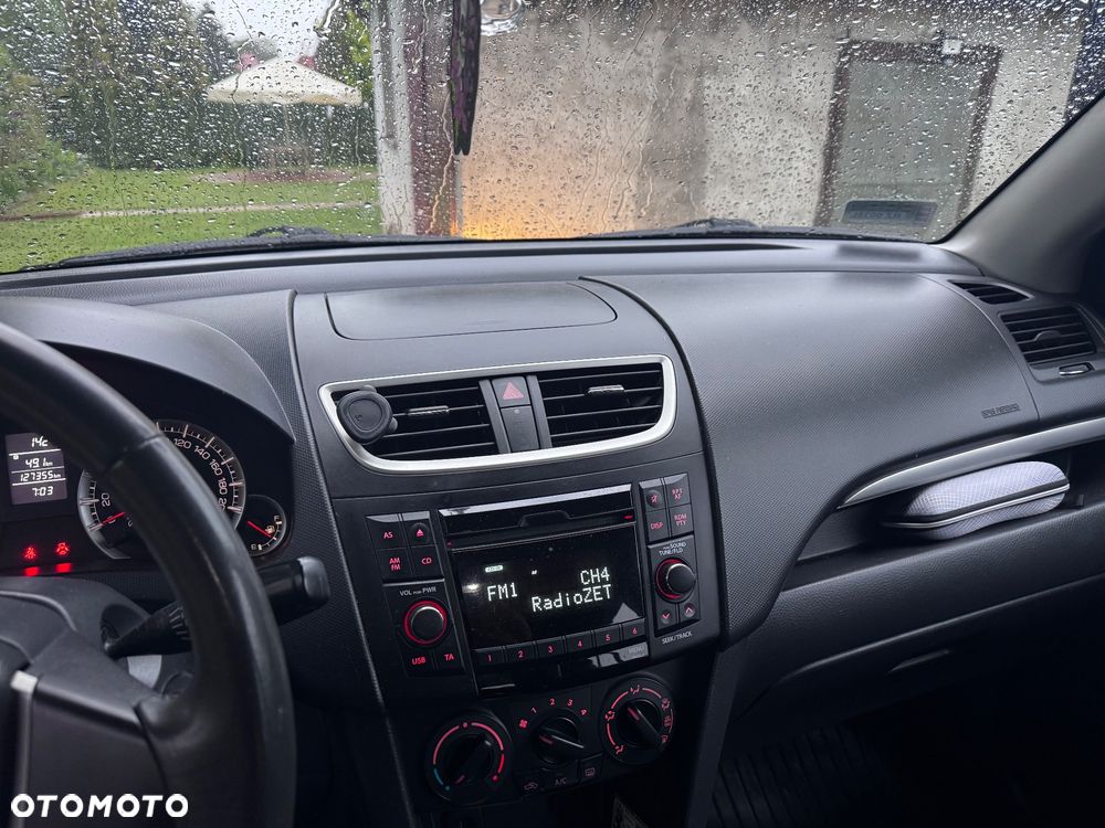 Suzuki Swift 1.2 Club - 11