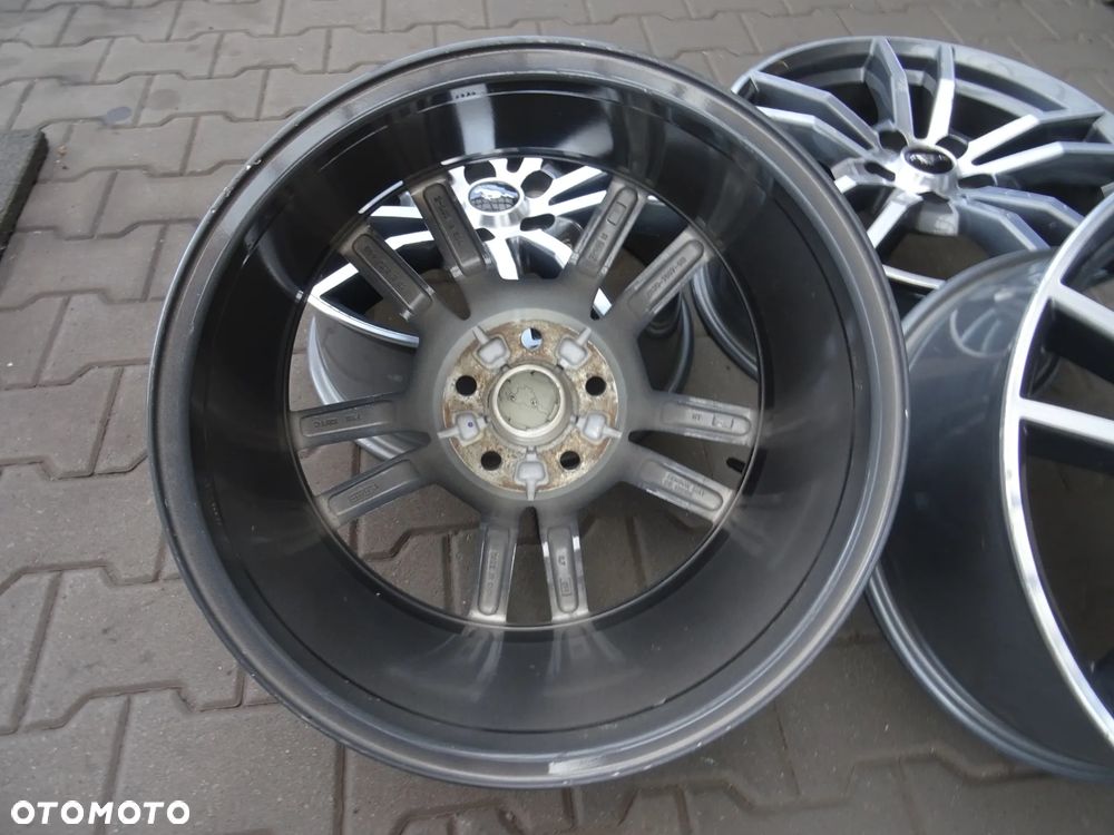 5x114,3x70,5  8Jx18 ET40 Musang Alumniowe 18 z czujnikami ciśnienia - 8