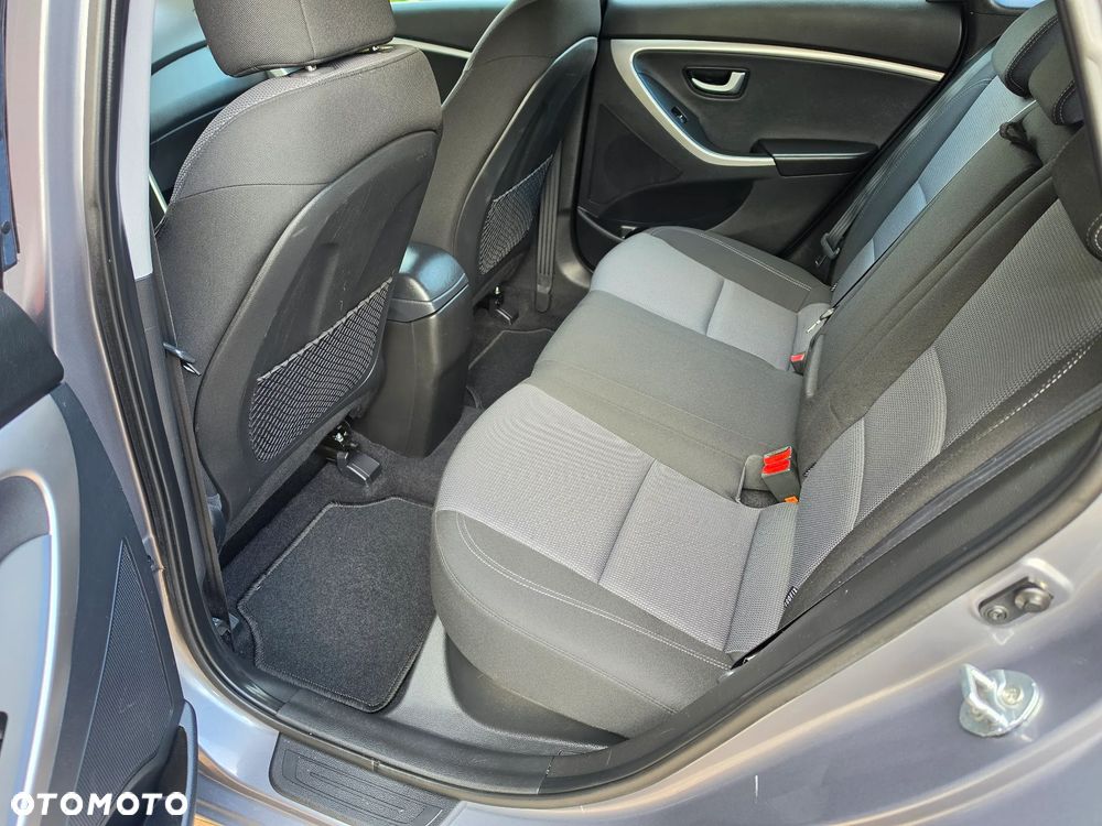 Hyundai i30 - 24