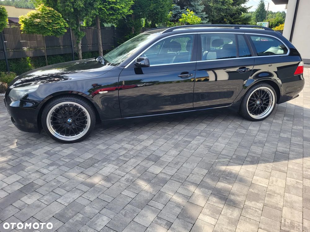BMW Seria 5 525d Touring - 3