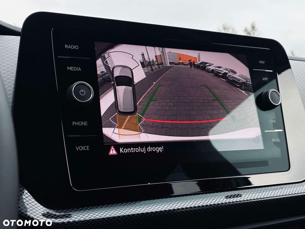 Volkswagen T-Cross - 19