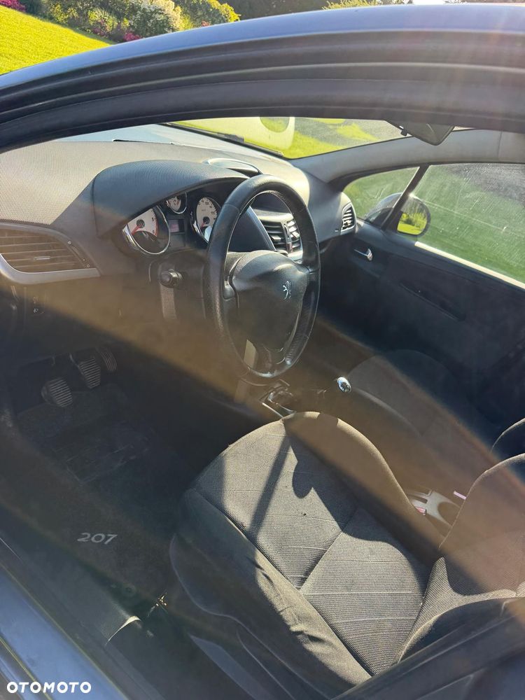 Peugeot 207 1.6 HDi - 6