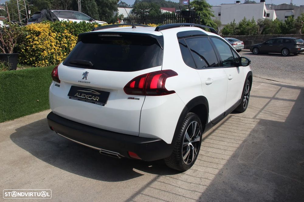 Peugeot 2008 1.2 PureTech GT Line - 3