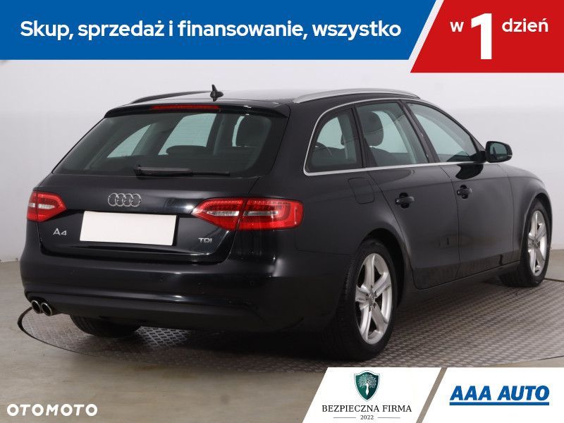 Audi A4 Limousine - 7