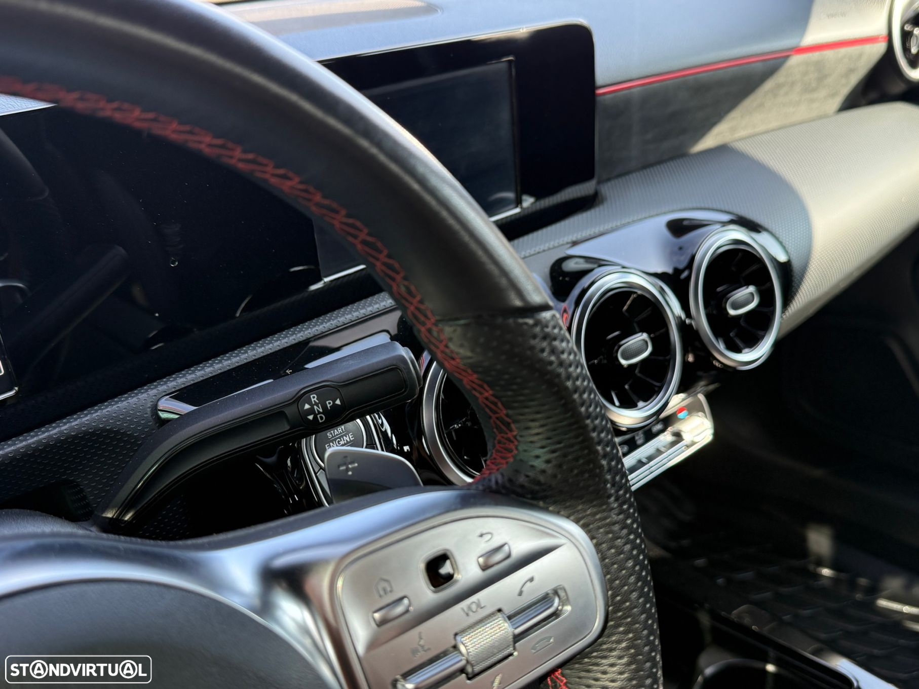 Mercedes-Benz A 180 7G-DCT AMG Line - 17