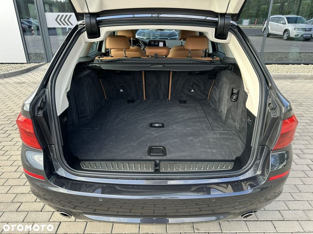 BMW Seria 5 520d xDrive - 36