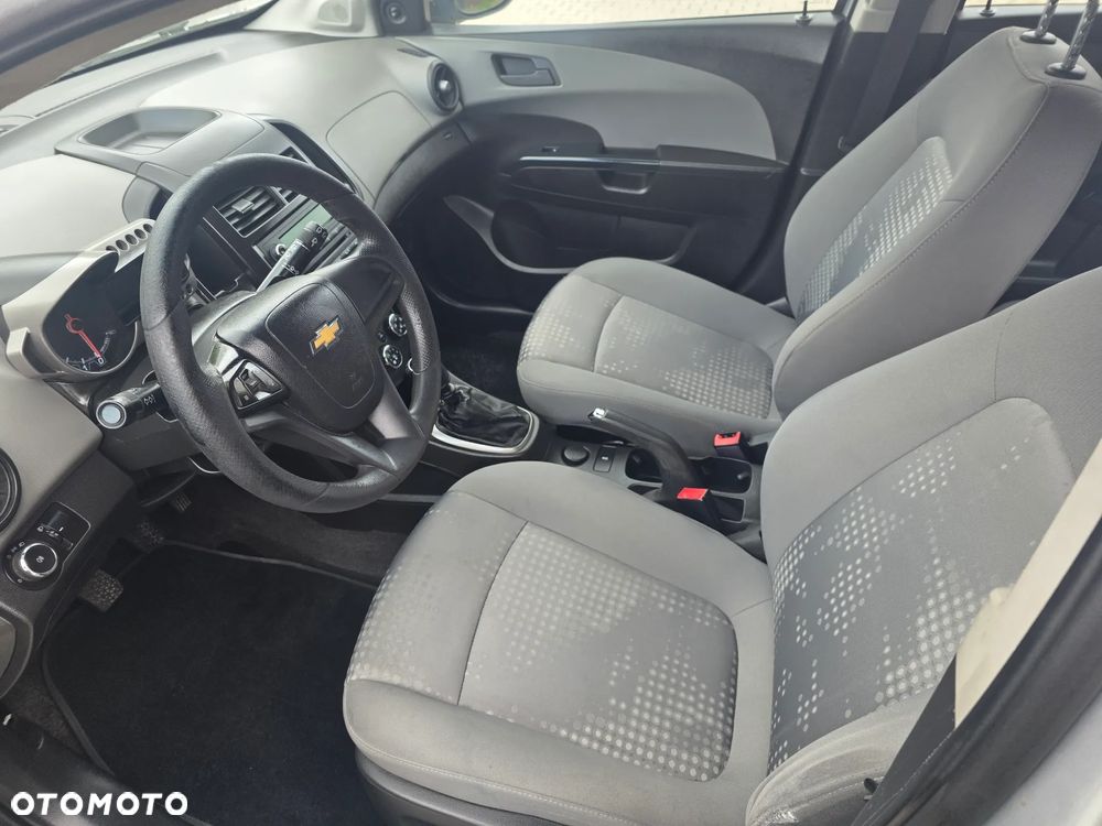 Chevrolet Aveo 1.2 LS - 39