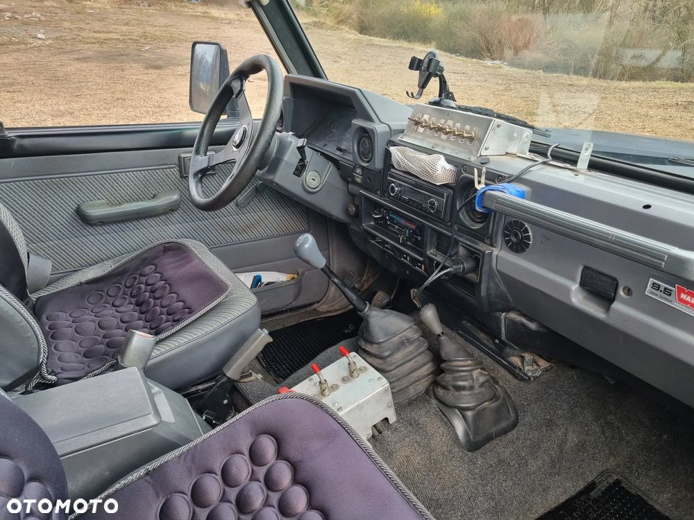 Toyota Land Cruiser KJ70 - 7