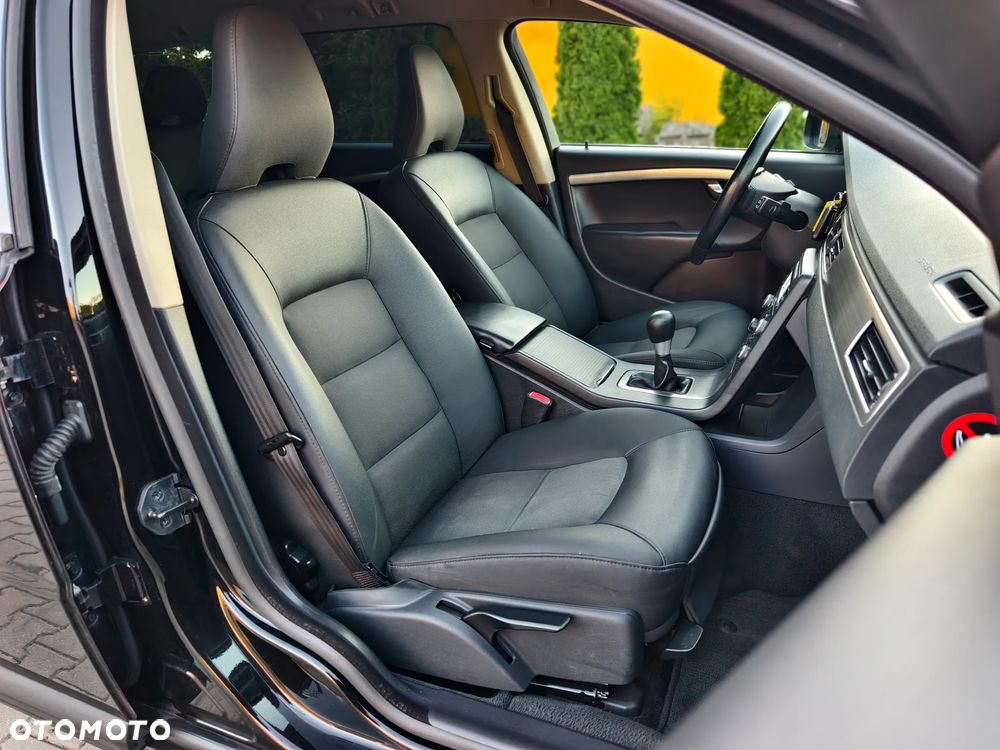 Volvo V70 2.0D Momentum - 18