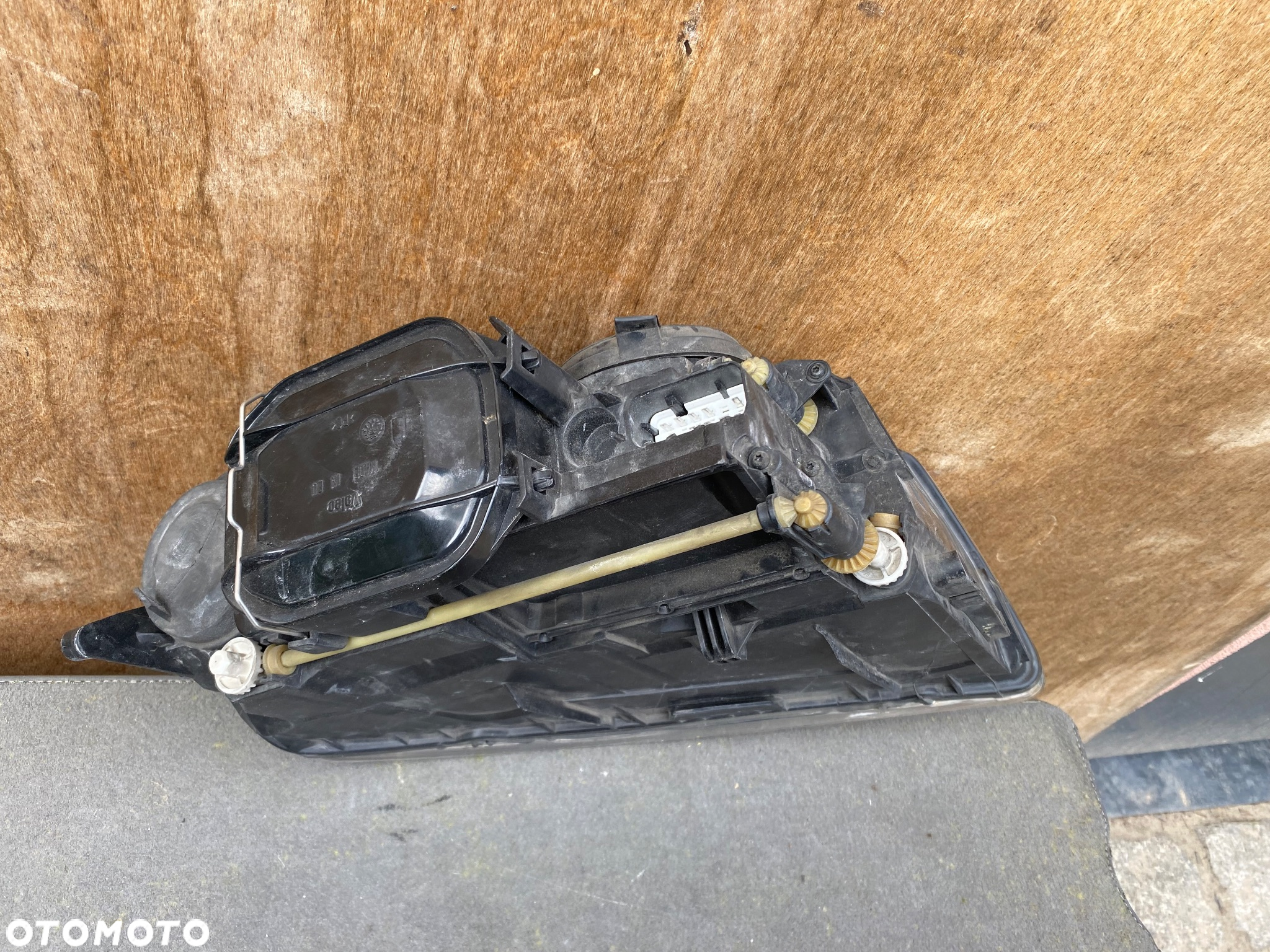 lampa touareg I 7L zwykła  lewa eu  cała - 5
