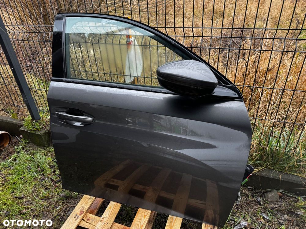 Drzwi prawy przód Peugeot 208 II