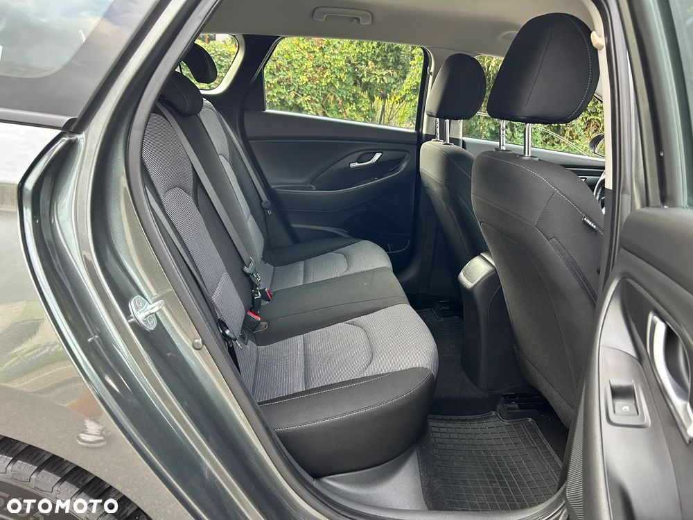 Hyundai i30 1.5 DPI Modern - 21