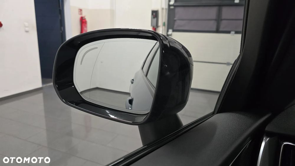 Volvo XC 60 B4 D Ultimate Dark - 39