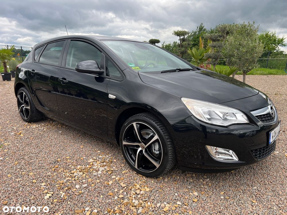 Opel Astra 1.6 Design Edition - 3