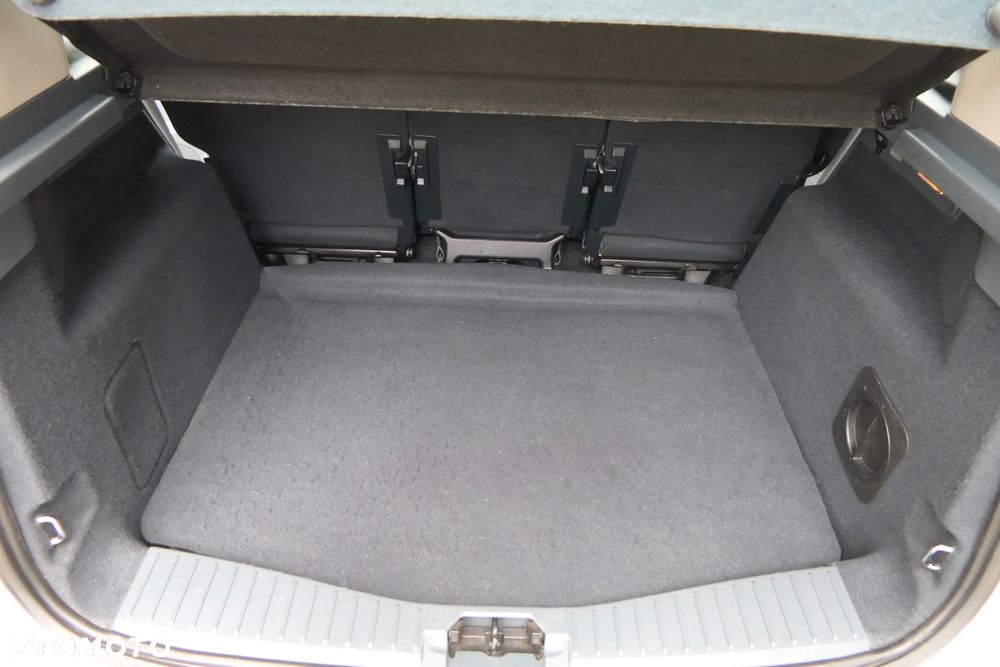 Ford C-MAX 1.6 Ti-VCT Titanium - 32