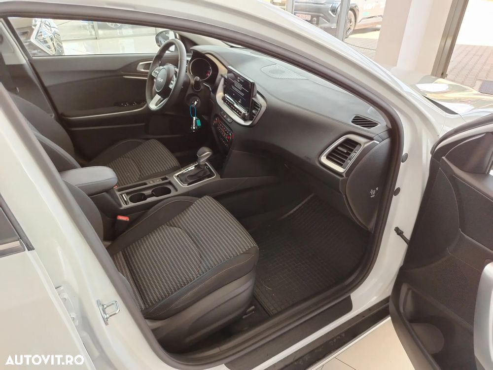 Kia XCeed 1.5 T-GDI 7DCT City - 11