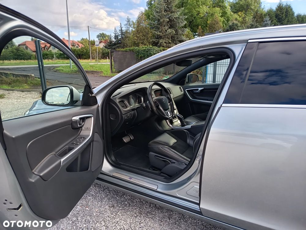 Volvo V60 D4 Geartronic RDesign - 13
