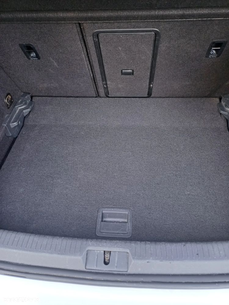 Volkswagen Golf 1.4 TSI BMT Highline - 27