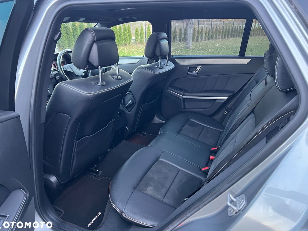 Mercedes-Benz Klasa E 350 T CDI DPF BlueEFFICIENCY 7G-TRONIC - 20