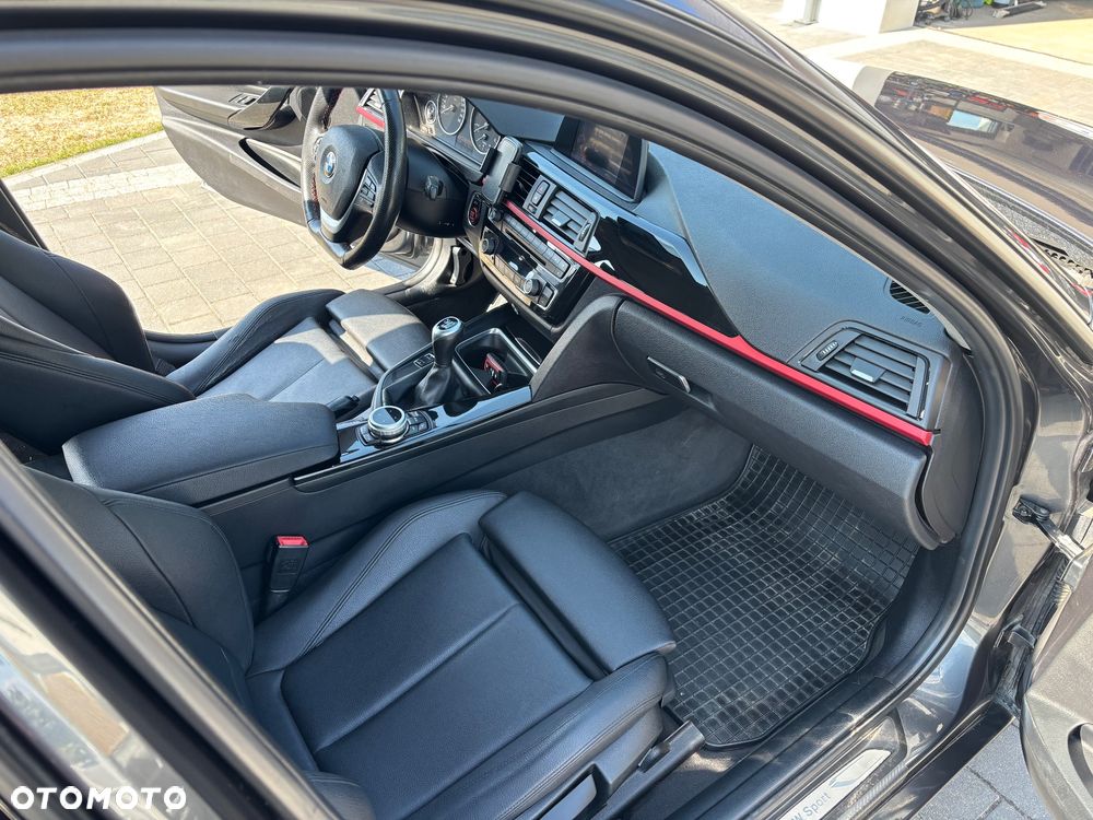 BMW Seria 3 318d Sport Line - 10