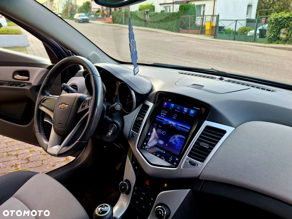 Chevrolet Cruze 1.8 LT - 22