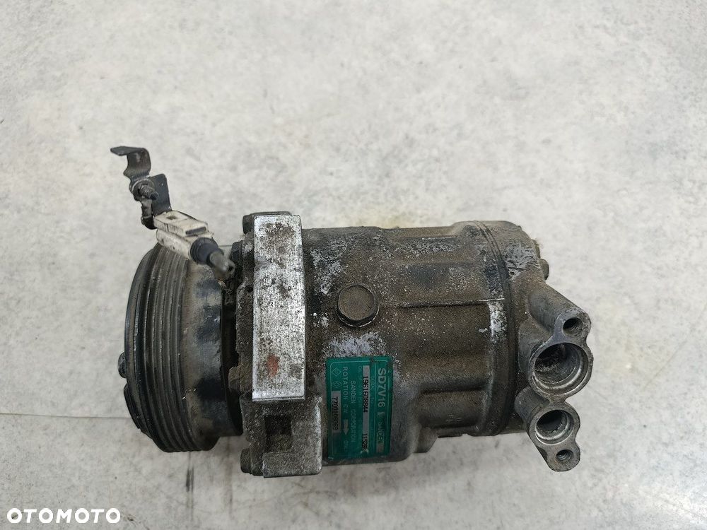 POMPA, SPRĘŻARKA KLIMATYZACJI RENAULT CLIO II 7700106069 SD7V16  SANDEN 1.2 - 5
