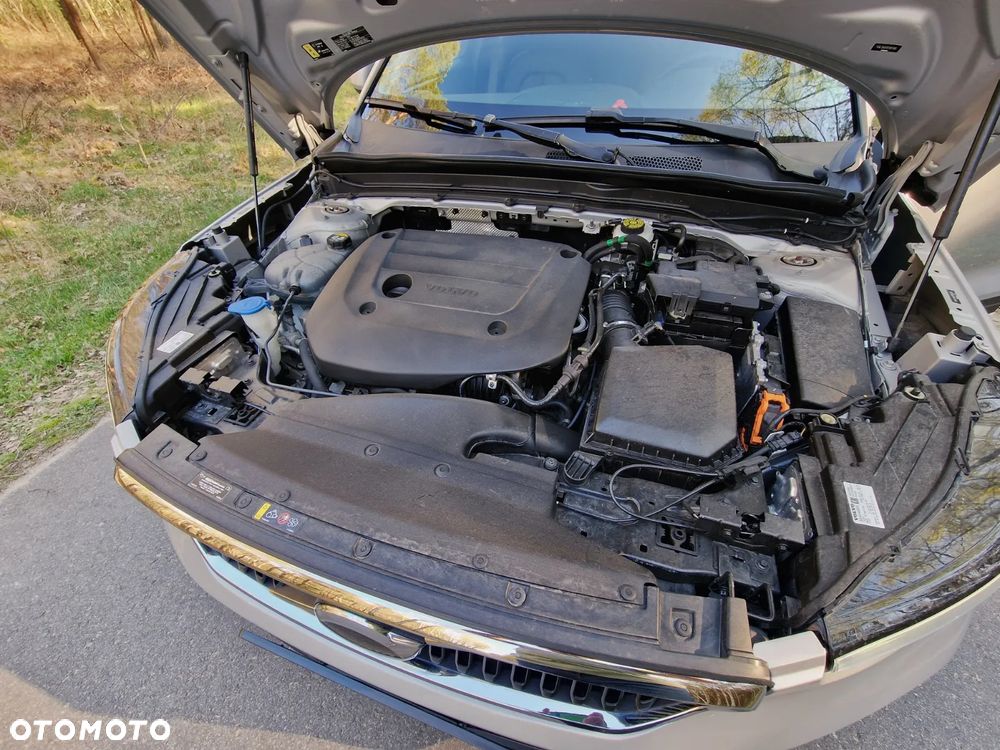 Volvo XC 40 T5 AWD Momentum - 28