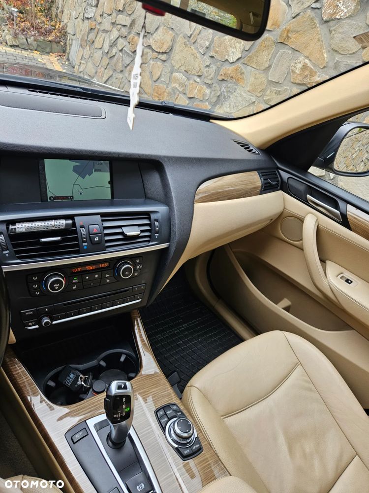 BMW X3 xDrive20d - 17
