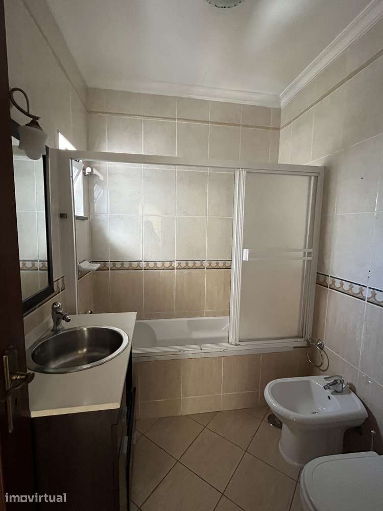 Apartamento, de tipologia T-2 - Grande imagem: 5/14