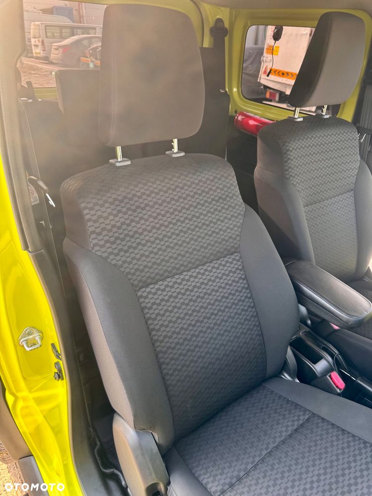 Suzuki Jimny - 33