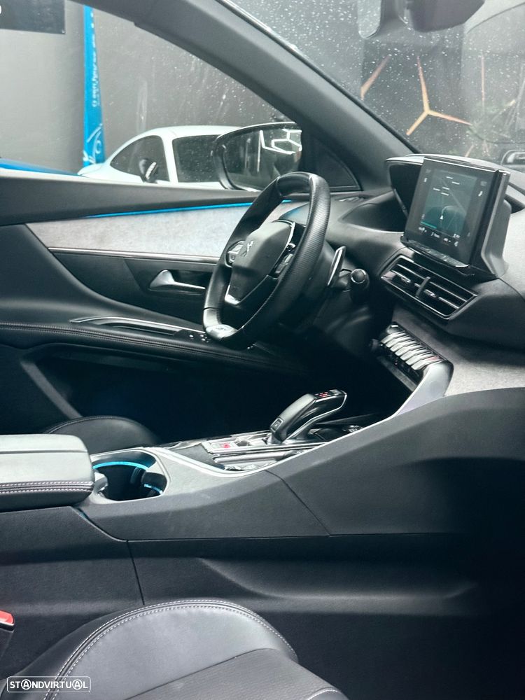 Peugeot 5008 1.5 BlueHDi Active Pack EAT8 - 24