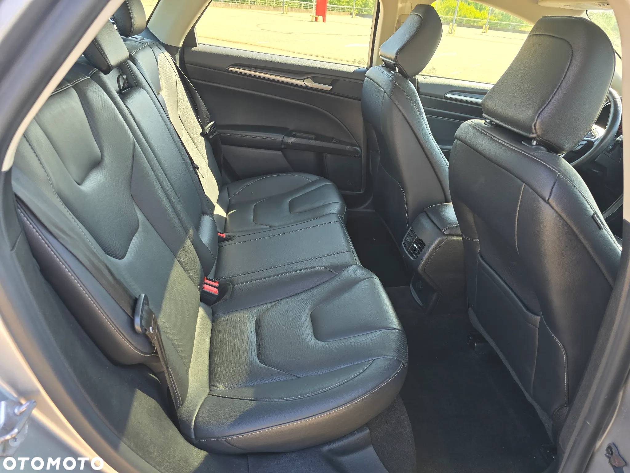 Ford Fusion 2.0 EcoBoost Titanium - 21