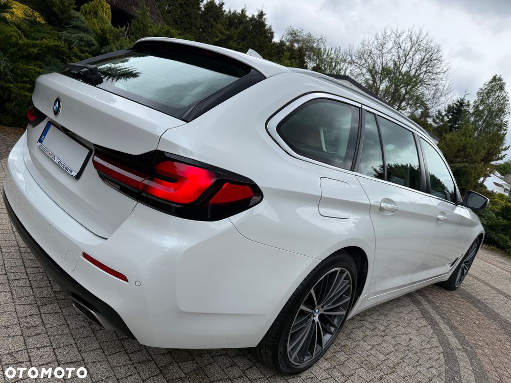 BMW Seria 5 520d M Sport Edition - 16
