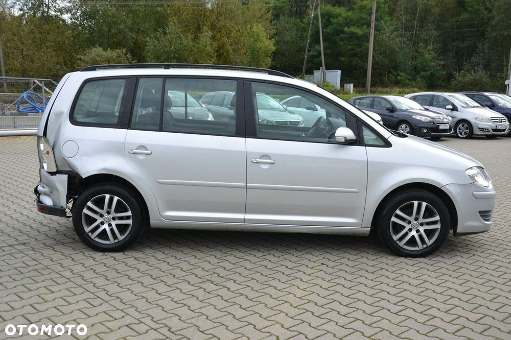 Volkswagen Touran - 8