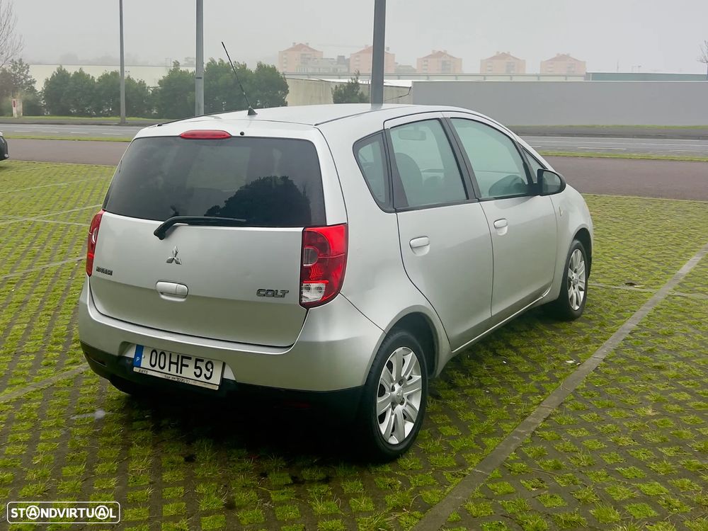 Mitsubishi Colt - 9