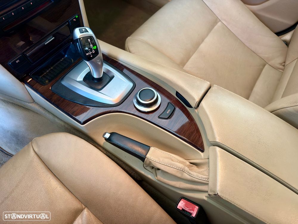 BMW 520 dA Touring Executive - 20