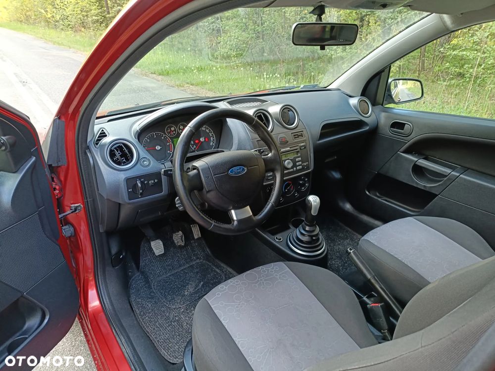 Ford Fiesta 1.4 TDCI - 8