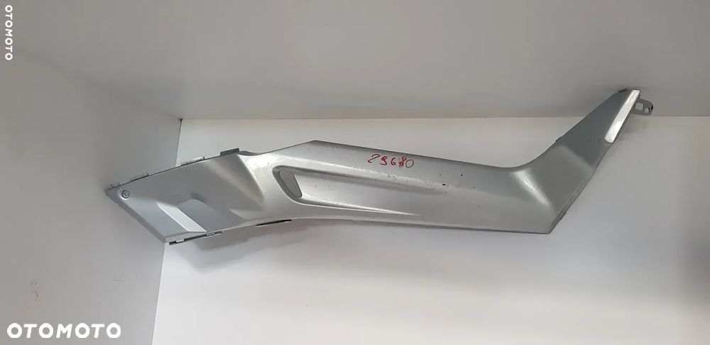 Yamaha X-MAX 125 06-09 Listwa Wypełnienie Lewa