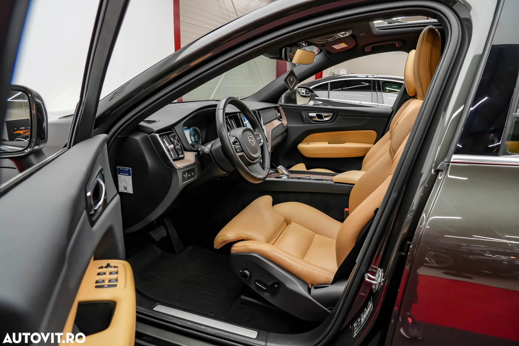 Volvo XC 60 T8 Twin Engine AWD Geartronic Inscription - 4