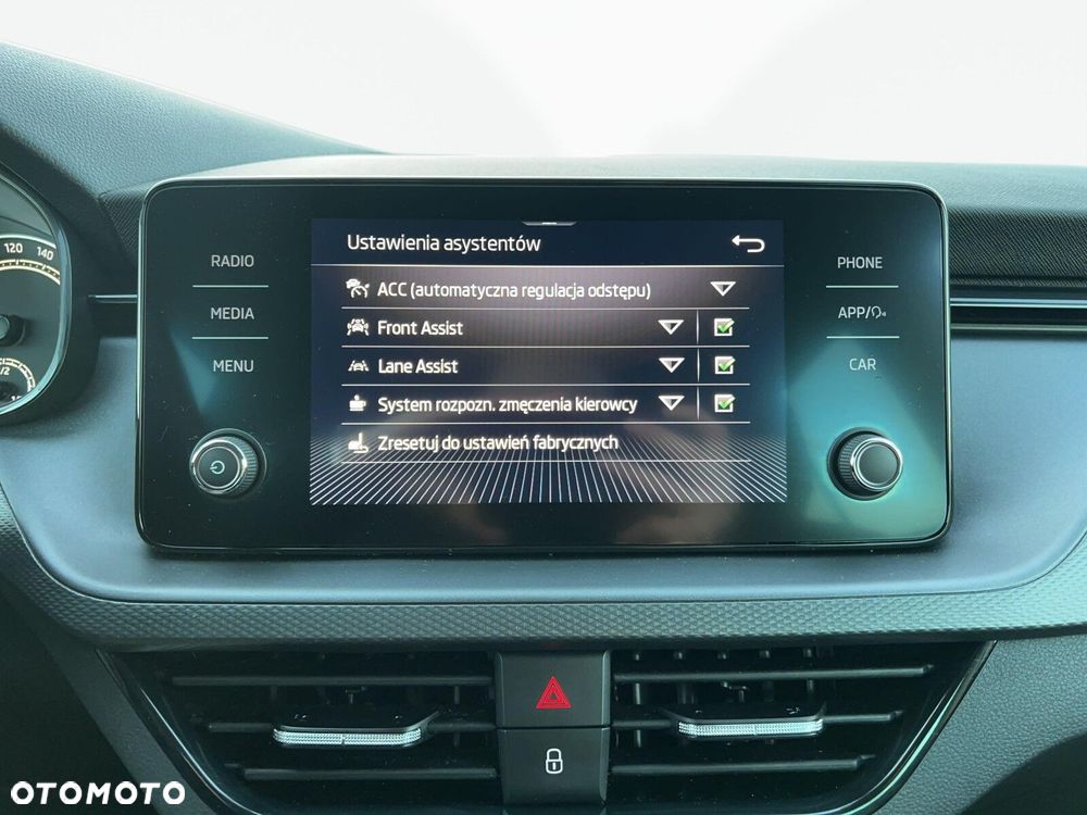 Skoda Kamiq 1.0 TSI Ambition DSG - 27