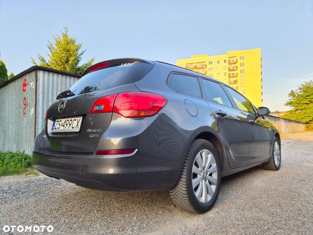 Opel Astra 2010 photo 3